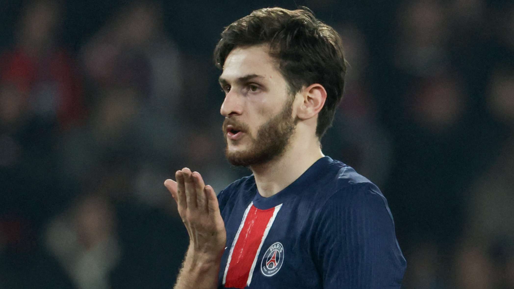 展現出無比 展現出無比